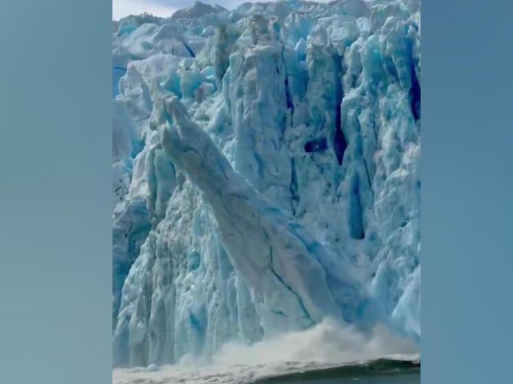 Антарктида потеряла льда в 8 раз больше огромного мегаполиса