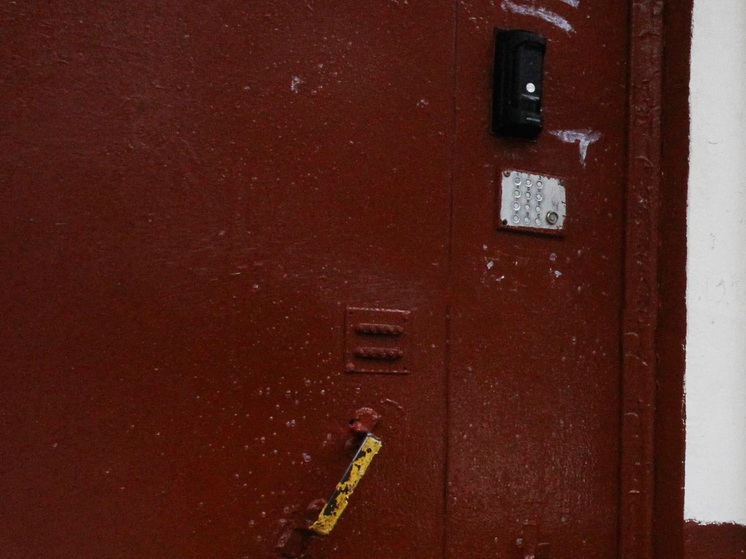 Столичный школьник получил удар электрическим током в подъезде