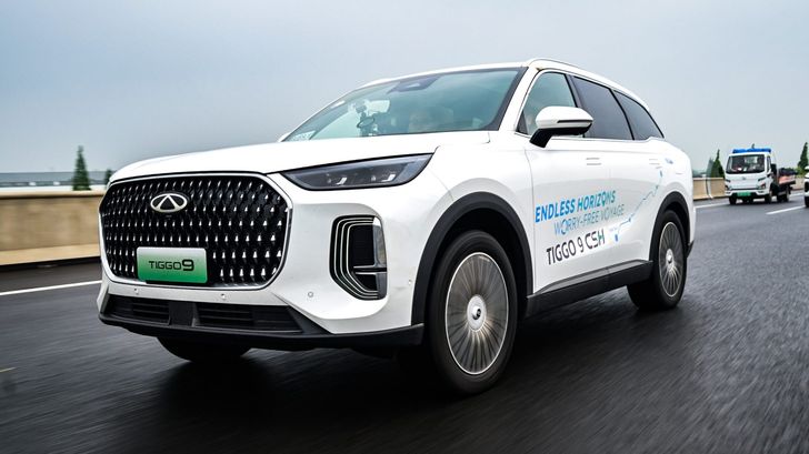 Chery представила новый флагманский кроссовер, способный ездить без бензина Chery представила новый флагманский кроссовер, способный ездить без бензина