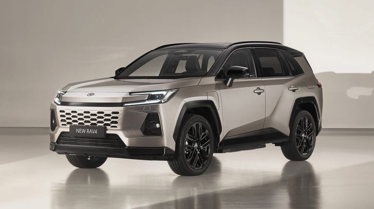 Любимый кроссовер Toyota россиян впервые за 7 лет сменил поколение. Представлен новый RAV4 Любимый кроссовер Toyota россиян впервые за 7 лет сменил поколение. Представлен новый RAV4