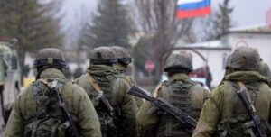 В РФ вторые сутки ищут дезертира, который стрелял в полицейских»>