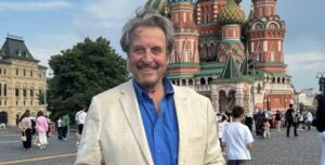 «У России не было выбора»: отец Илона Маска в очередной раз приехал в РФ и принялся хвалить Путина»>