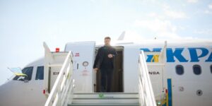 Самолет Зеленского едва не сбил БПЛА в Молдове, — премьер-министр Норвегии»>
